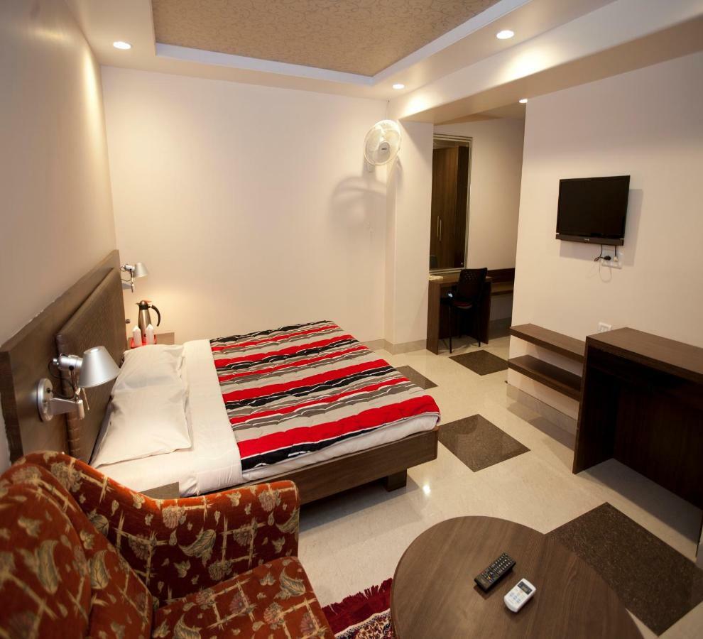 Hotel Usha Ascot Matheran Exteriér fotografie