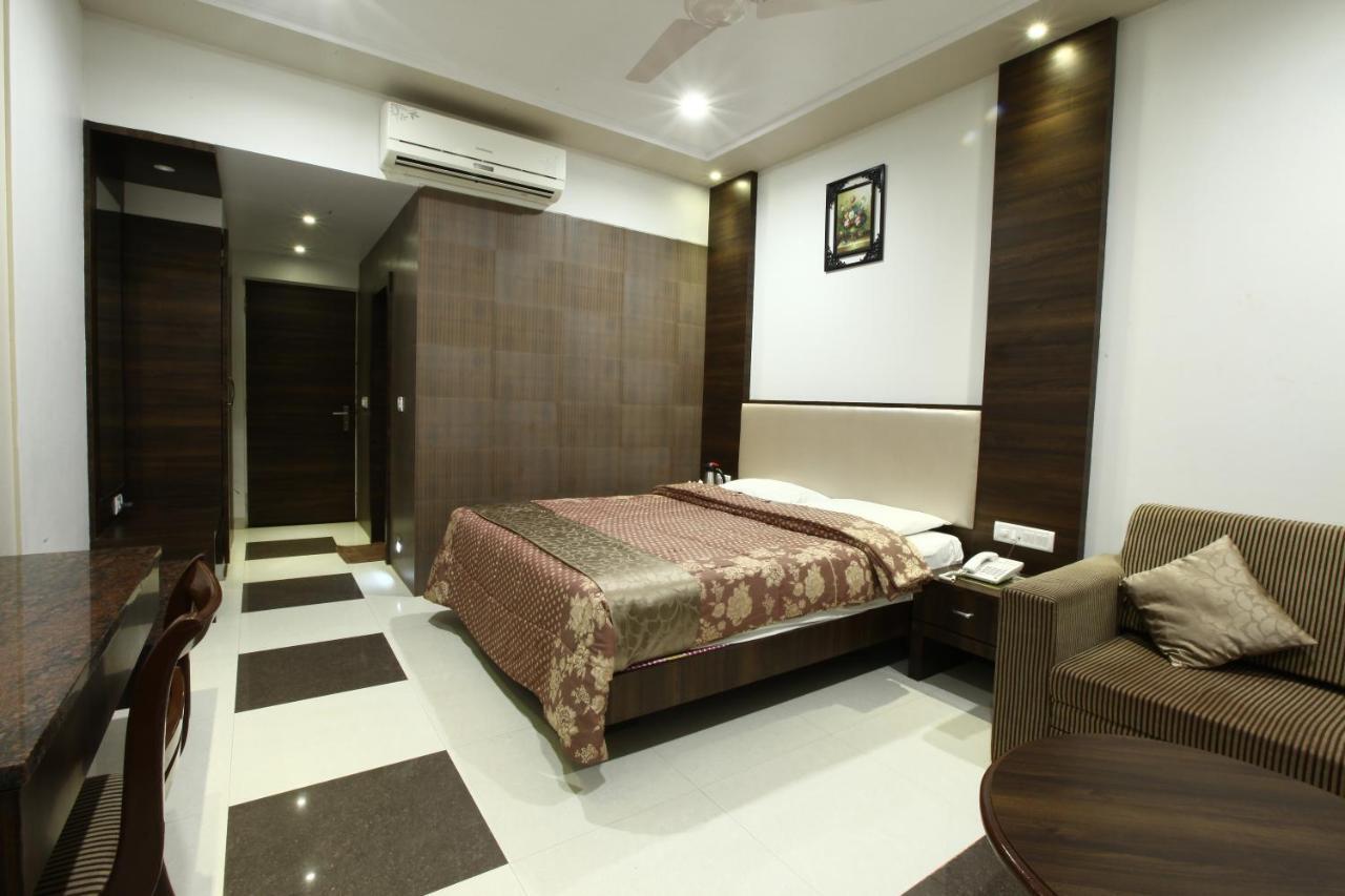 Hotel Usha Ascot Matheran Exteriér fotografie
